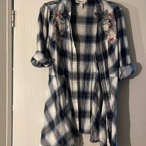 Flannel Cardigan with flower detailing